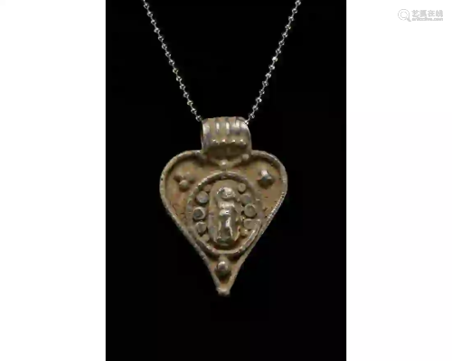 ROMAN SILVER PENDANT WITH CUPID