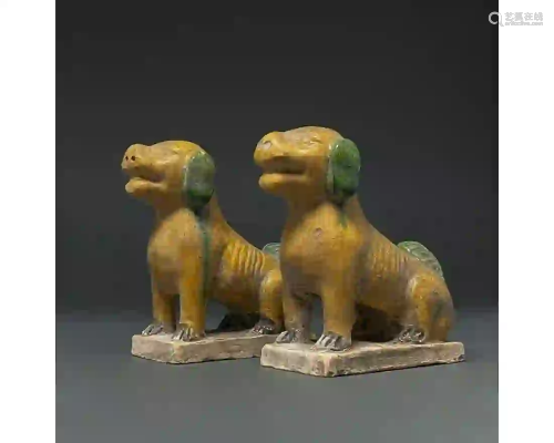 PAIR OF CHINESE MING DYNASTY GLAZED POTTERY DOGS