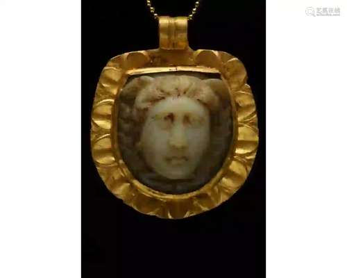 ROMAN CAMEO STONE IN A GOLD PENDANT