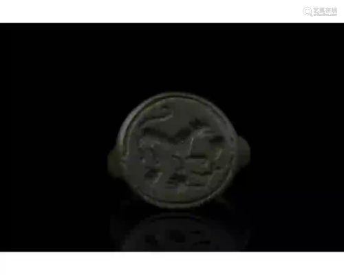 RARE ROMAN RING WITH LION ATTACKING HUMAN