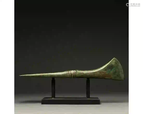 HUGE BRONZE AGE BATTLE AXE - SUPERB PATINA