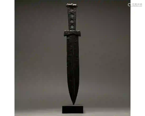 HELLENISTIC PERIOD IRON SHORT SWORD WITH HANDLE