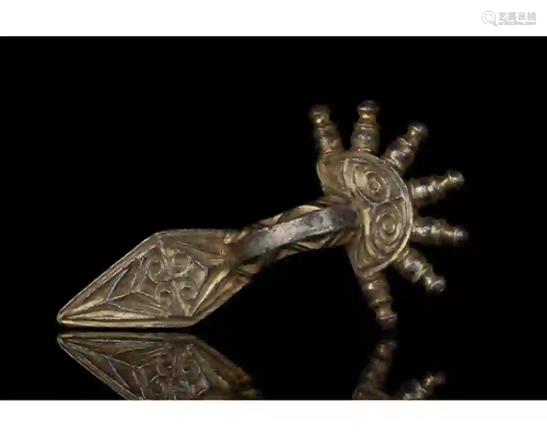 GOTHIC SILVER GILT RADIATE HEADED BOW BROOCH