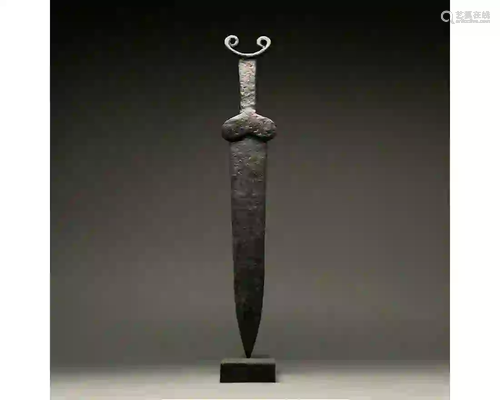 HELLENISTIC PERIOD IRON SHORT SWORD WITH HANDLE