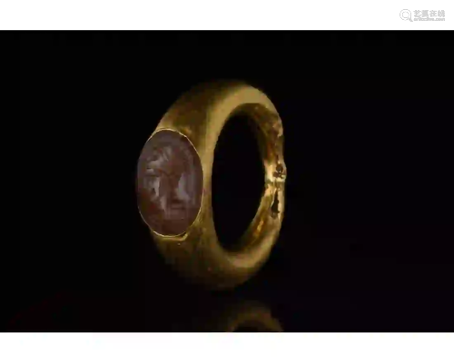 ROMAN GOLD INTAGLIO RING WITH MARS