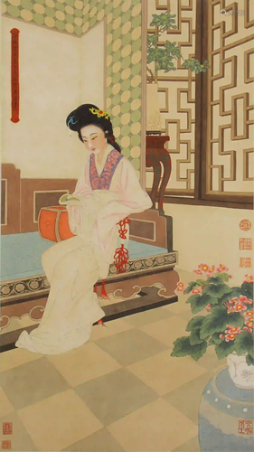 CHINESE PAINTING OF SEATED ELEGANT LADY