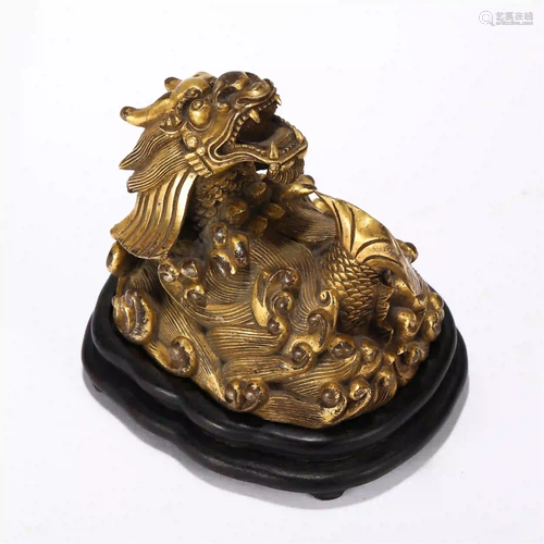 CHINESE GILT BRONZE BEAST SHAPE ORNAMENT