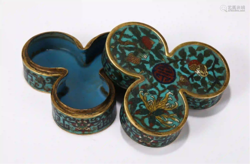 CHINESE CLOISONNE FLOWER AND FRUIT PATTERN LIDDED BOX