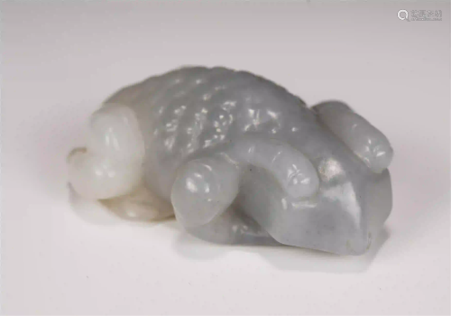 A CHINESE BEAST SHAPED JADE TABLE ITEM