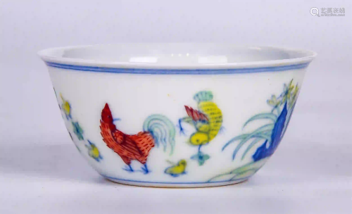 CHINESE DOUCAI CHICKEN CYLINDER PORCELAIN CUP