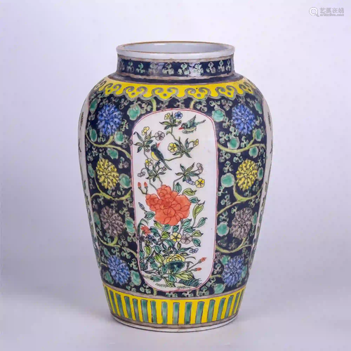 CHINESE FAMILLE VERTE FLOWER AND BIRD PORCELAIN VASE