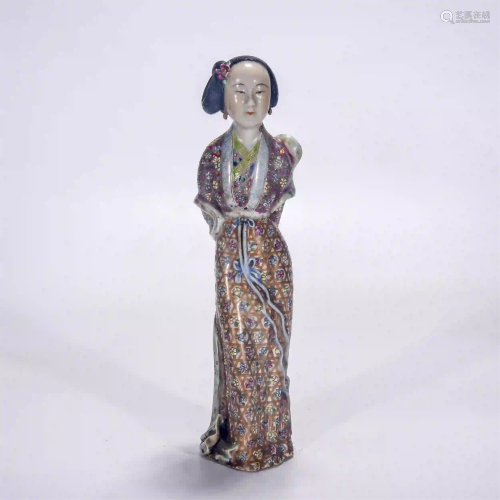 CHINESE FAMILLE ROSE PORCELAIN LADY'S MAID FIGURINE