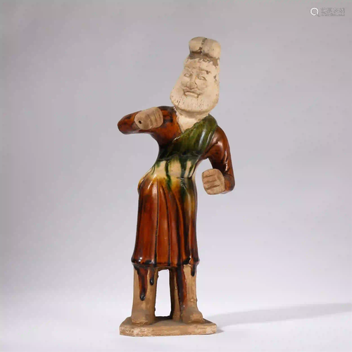 CHINESE TANGSANCAI STANDING POTTERY FIGURINE