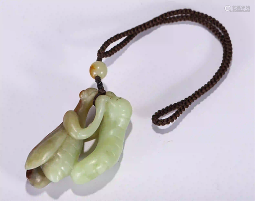 CHINESE HETIAN JADE CARVED INSECT SHAPE ORNAMENT