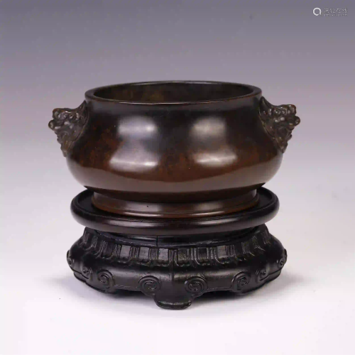 A CHINESE DOUBLE BEAST HANDLE ROUND CENSER