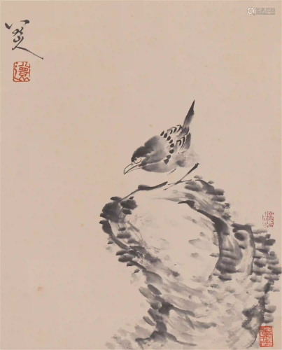 A CHINESE INK PAINTING OF BIRD STANDING ON STONE