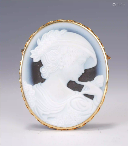 A CHINESE MOTHER OF PEARL CARVED LADY ORNAMENTS
