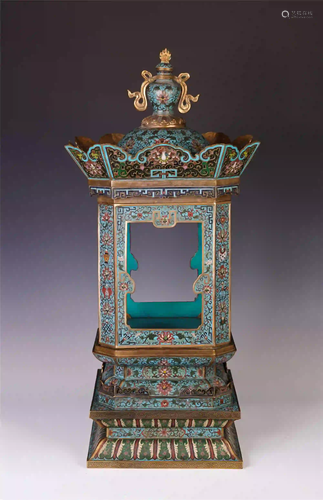 A CHINESE ENAMEL GILT SQUARE BOTTOM ENTWINE BRANC…