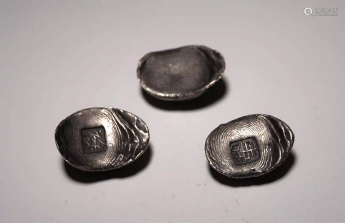 A SET OF CHINESE PURE SILVER INGOT
