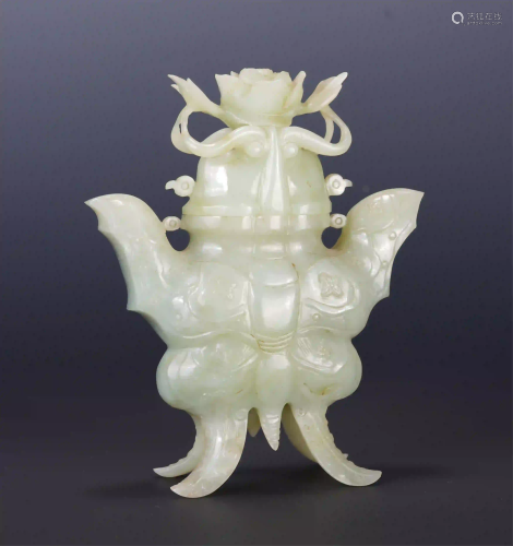 A CHINESE WHITE JADE CENSER WITH FLOWER COVER