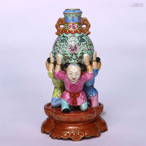 CHINESE FAMILLE ROSE KIDS AND FLORAL PATTERN VASE