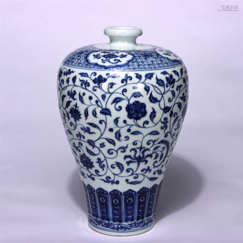 CHINESE BLUE AND WHITE FLOWER PATTERNS PORCELAIN MEIPING