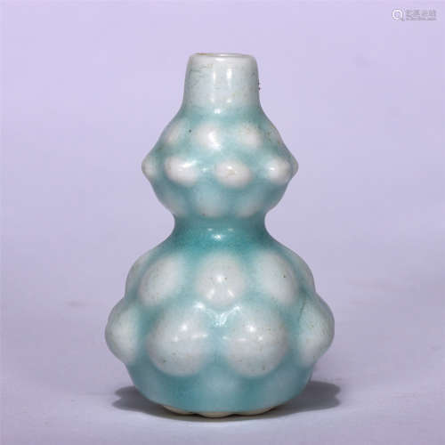 CHINESE HUTIAN WARE SMALL GOURD SHAPE VASE
