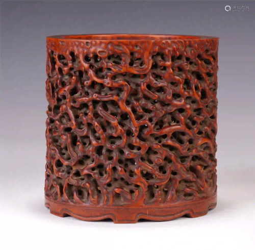 A CHINESE CARVING FREEDOM STYLE BAMBOO BRUSH POT