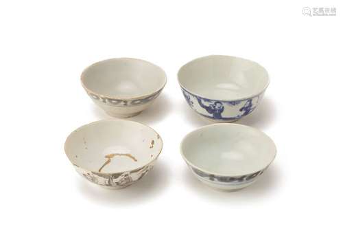 FOUR PORCELAIN TEABOWLS