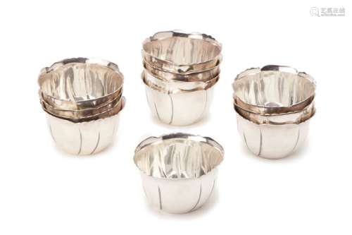 A SET OF 12 CHRISTOFLE SILVER PLATED FINGER BOWLS