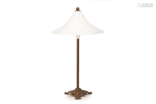 A BRASS FLOOR LAMP