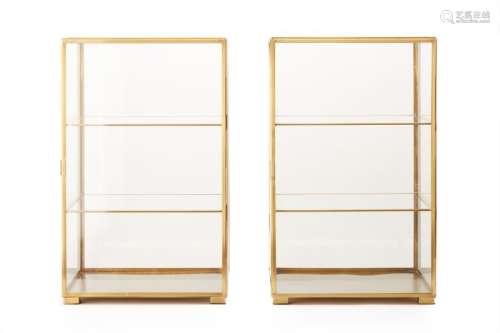A PAIR OF GLASS DISPLAY CABINETS