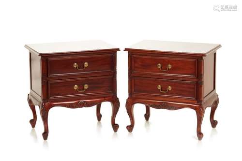 A PAIR OF MAHOGANY BEDSIDE TABLES