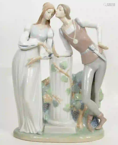 Lladro Porcelain Figurine 'Romeo & Juliet'