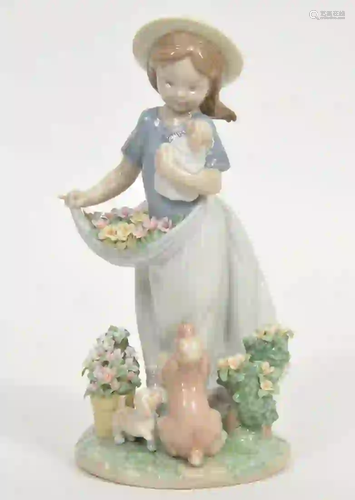 Lladro Figurine 'A Romp in the Garden'