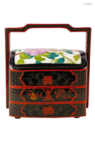 CHINESE PORCELAIN & LACQUERED WOOD STACKING BOXES