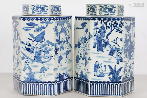 PAIR OF CHINESE BLUE & WHITE PORCELAIN TEA CADDIES