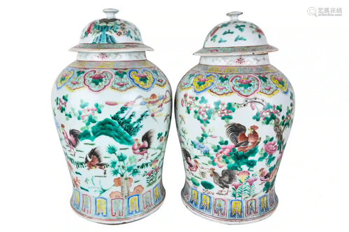 PAIR OF CHINESE EXPORT PORCELAIN COVERED JARS