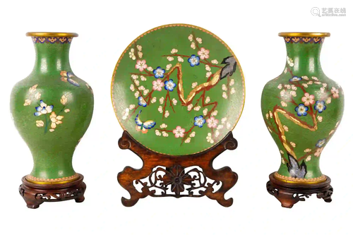 THREE CHINESE GREEN CLOISONNE ENAMEL PIECES