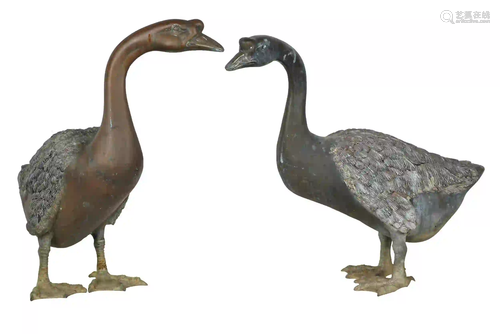 PAIR OF CAST METAL GARDEN ORNAMENTS