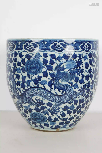 CHINESE BLUE & WHITE PORCELAIN PLANTER