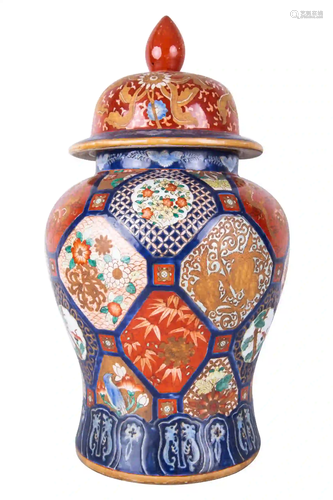 IMARI PORCELAIN BALUSTER JAR WITH COVER