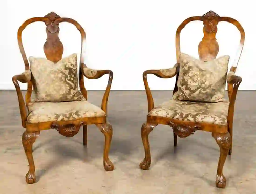 PAIR OF ITALIAN ROCOCO STYLE WALNUT ARMCHAIRS