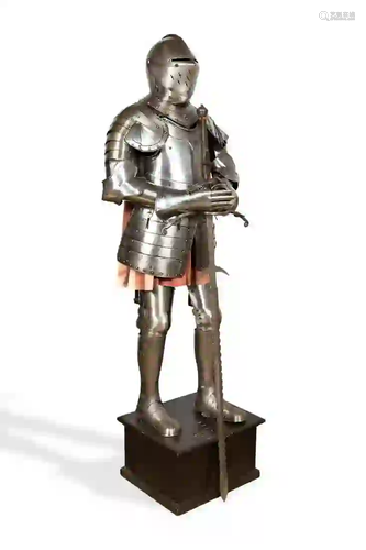 COMPLETE SUIT OF ARMOR IN THE 17TH CENTURY STYLE