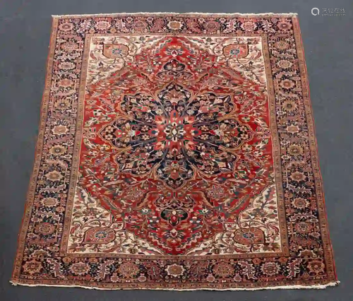 HAND WOVEN HERIZ RUG, APPROX. 11' 4