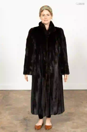 NEIMAN MARCUS LADIES MAHOGANY MINK FUR COAT