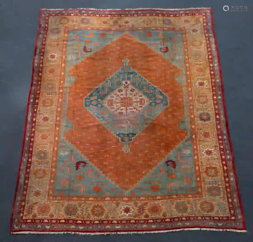 HAND WOVEN TURKISH SMYRNA OUSHAK CARPET