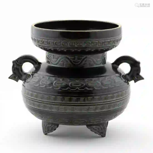 CHINESE BROWN GLAZED LIDDED GUI FORM VESSEL