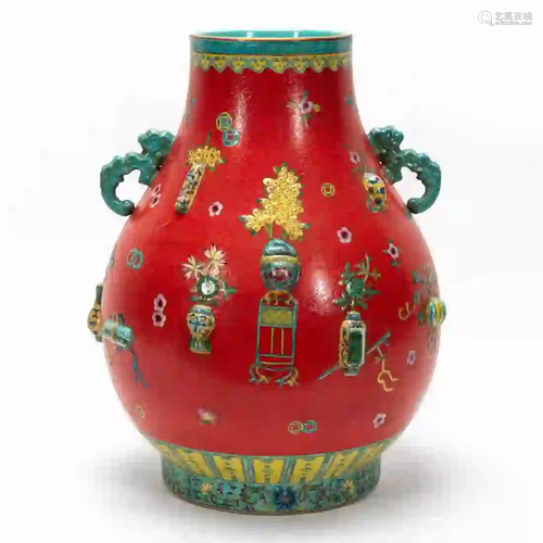 LARGE CHINESE RED GROUND DRAGON HANDLED VASE