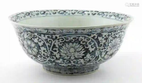 LARGE CHINESE BLUE & WHITE MING TYPE FLORAL BOWL